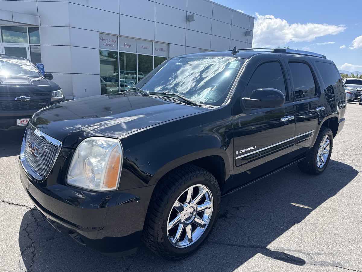 Used 2007 GMC Yukon Denali AWD/4WD image 2