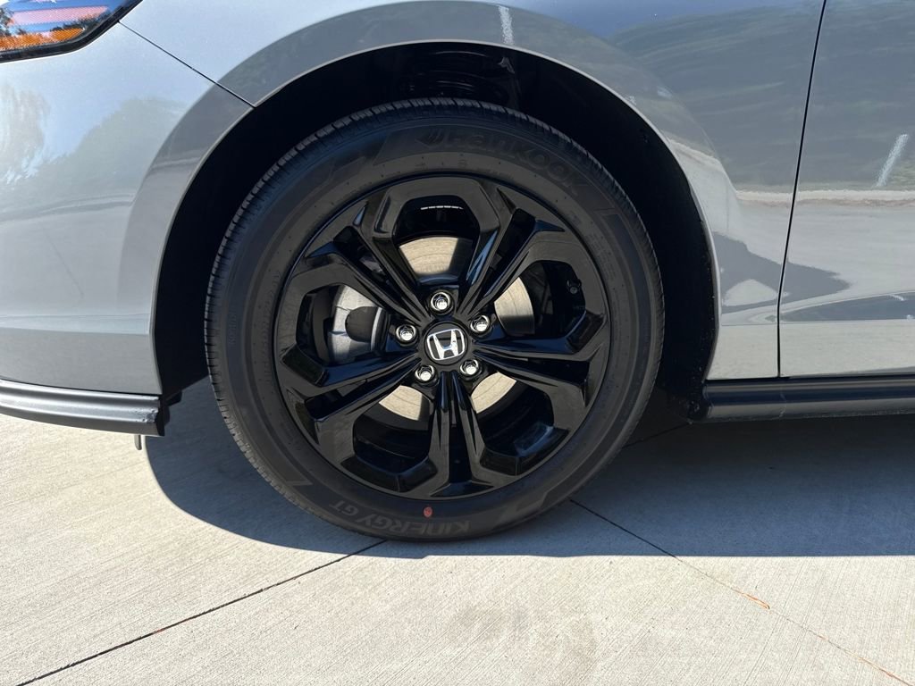 New 2025 Honda Accord SE image 10