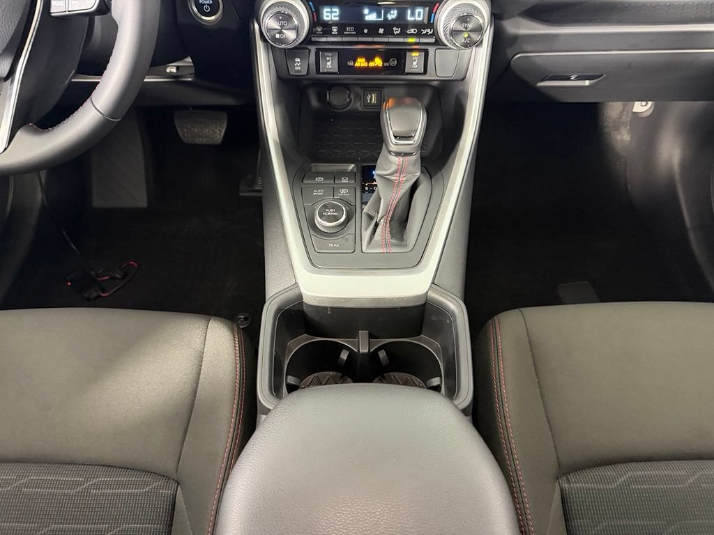 Used 2025 Toyota RAV4 SE AWD/4WD image 16