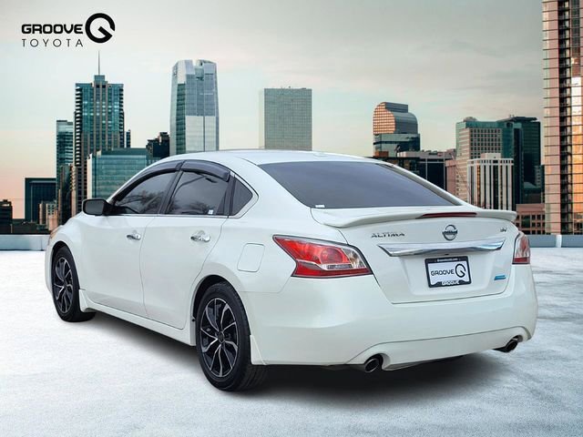 Used 2014 Nissan Altima 2.5 SV image 3