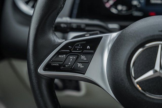 Certified 2025 Mercedes-Benz GLB 250 4MATIC image 28