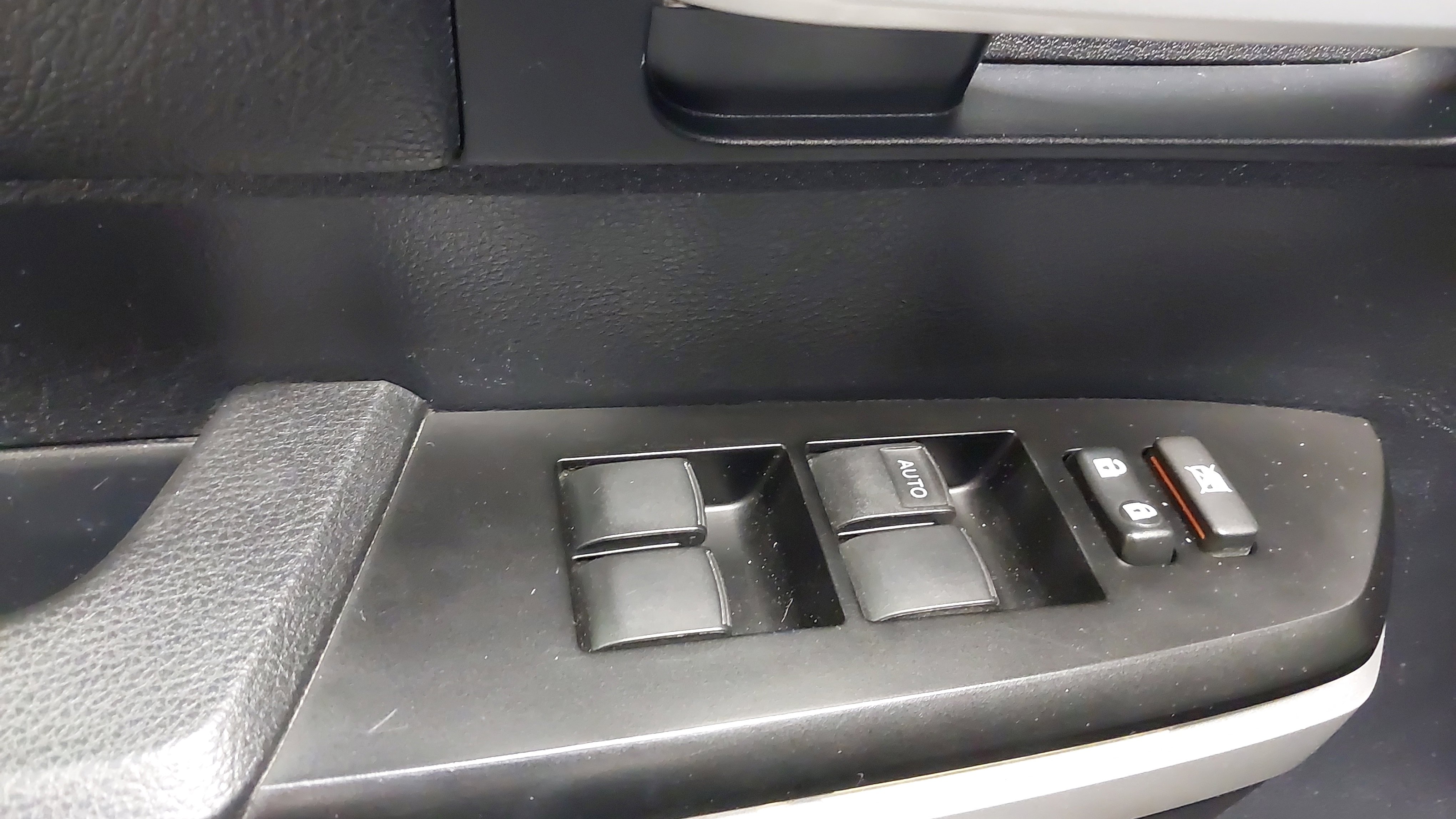 Used 2015 Toyota Tundra SR5 image 25