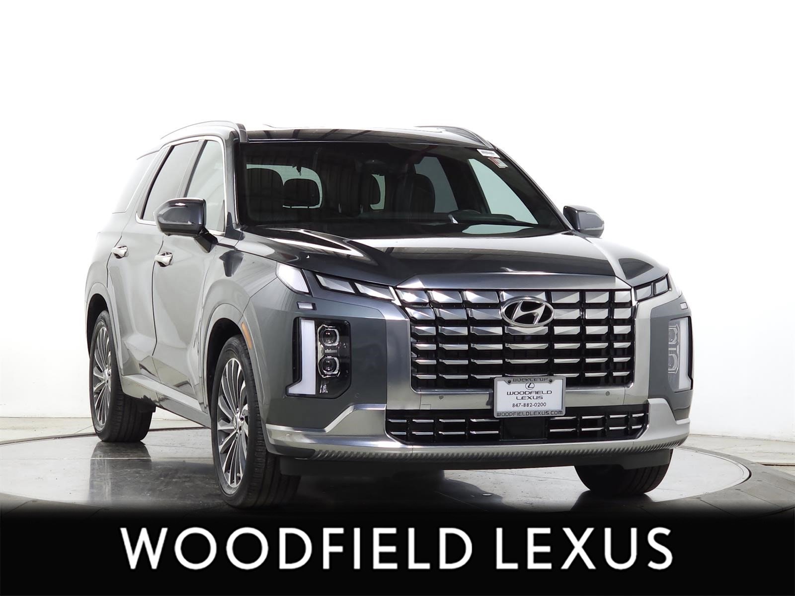 Used 2023 Hyundai Palisade Calligraphy image 1
