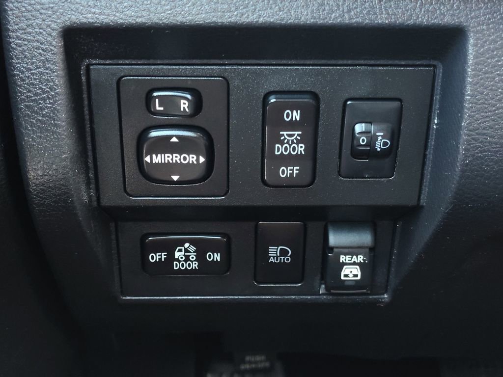 Used 2020 Toyota Tundra SR5 w/ SR5 Upgrade Package image 11