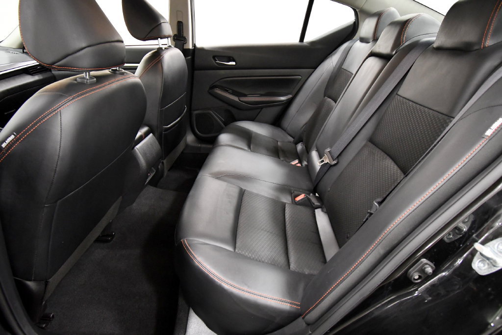 Used 2023 Nissan Altima 2.5 SR FWD image 15
