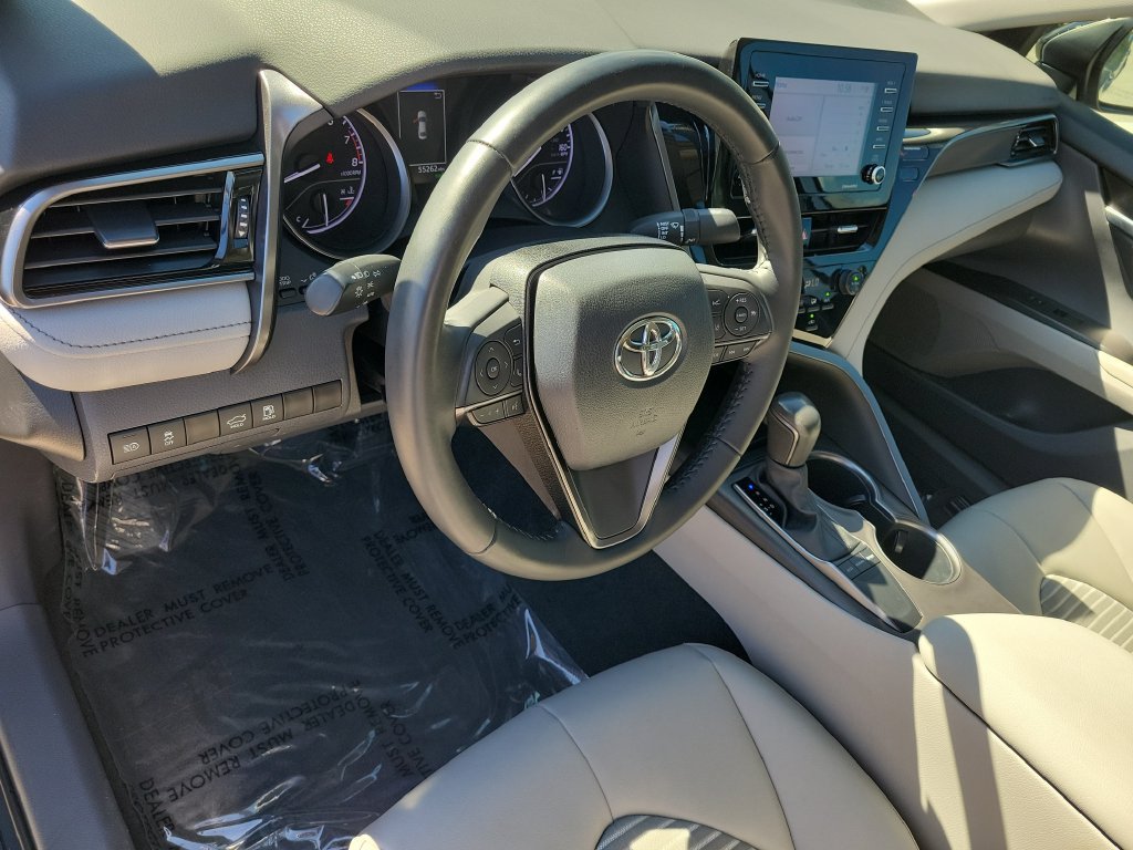 Used 2024 Toyota Camry SE w/ Convenience Package FWD image 7