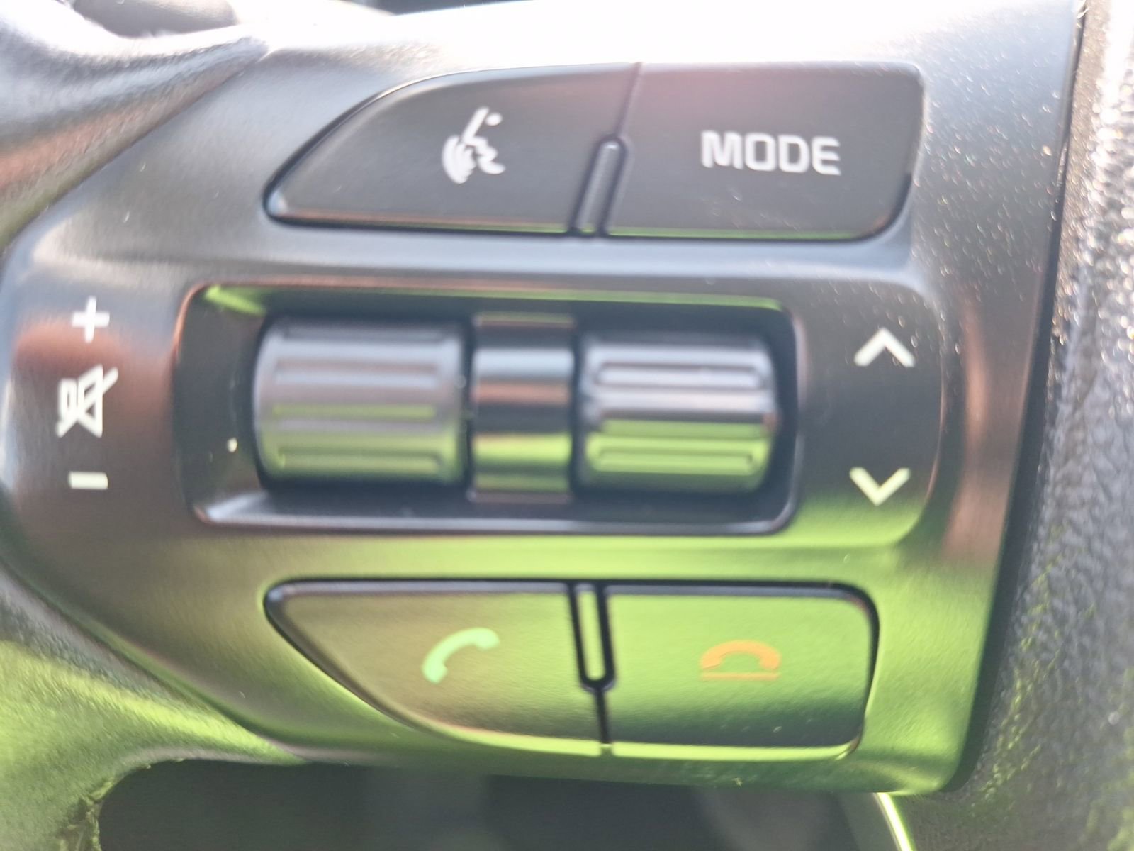 Used 2018 Kia Sorento SX image 22