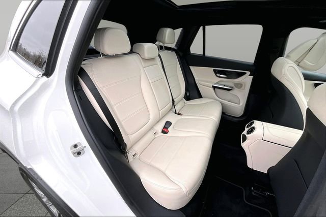 Certified 2025 Mercedes-Benz GLC 300 300 image 28