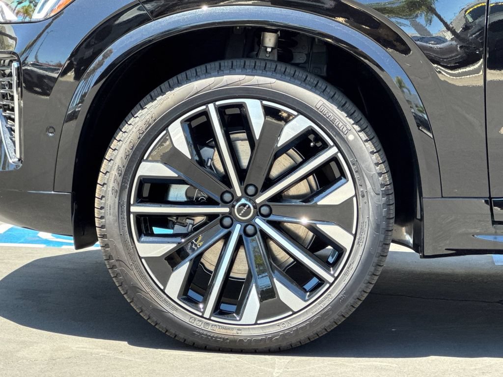 New 2026 Volvo XC90 B5 Plus AWD/4WD image 26