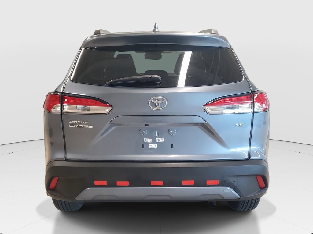 Used 2024 Toyota Corolla Cross LE image 6
