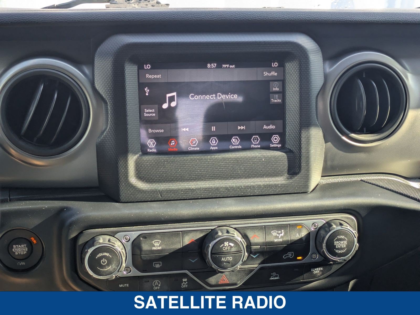 Used 2021 Jeep Gladiator Sport AWD/4WD image 32