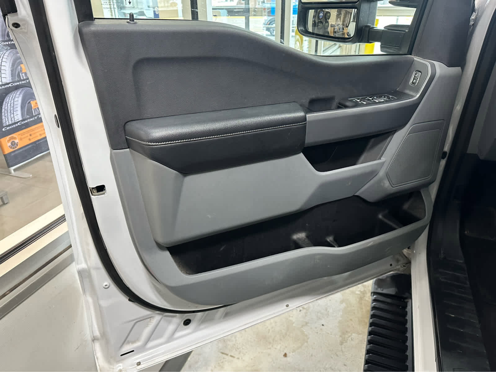 Used 2024 Ford F250 XLT image 11