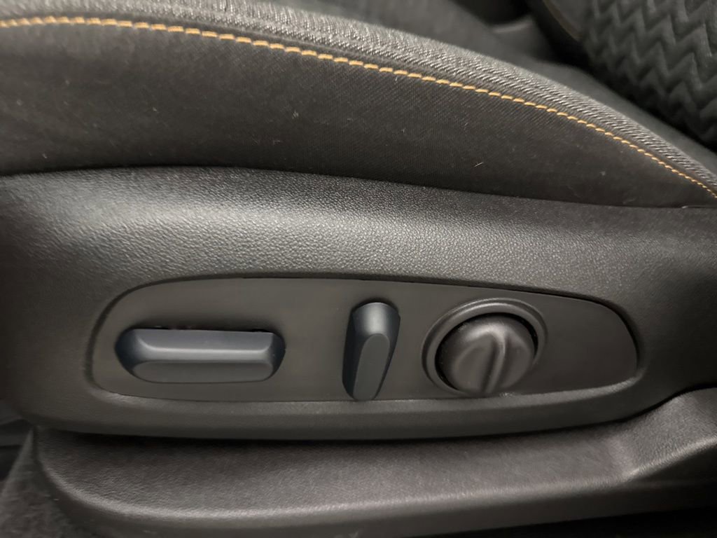 Used 2024 Chevrolet Equinox LT w/ LPO, Floor Liner Package FWD image 20