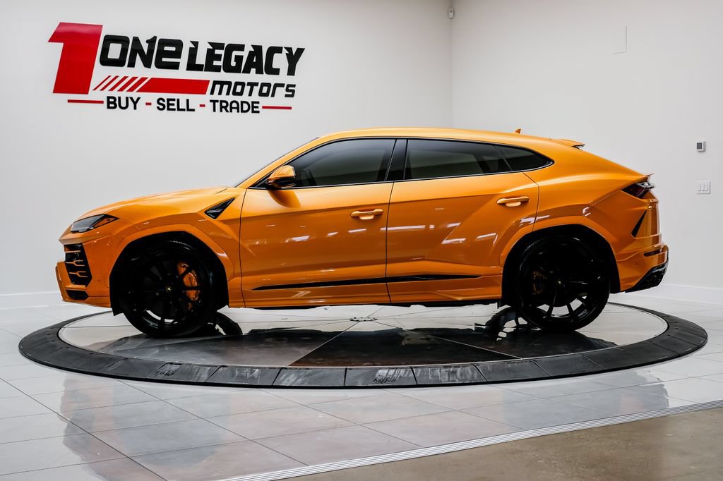 Used 2022 Lamborghini Urus AWD/4WD image 12