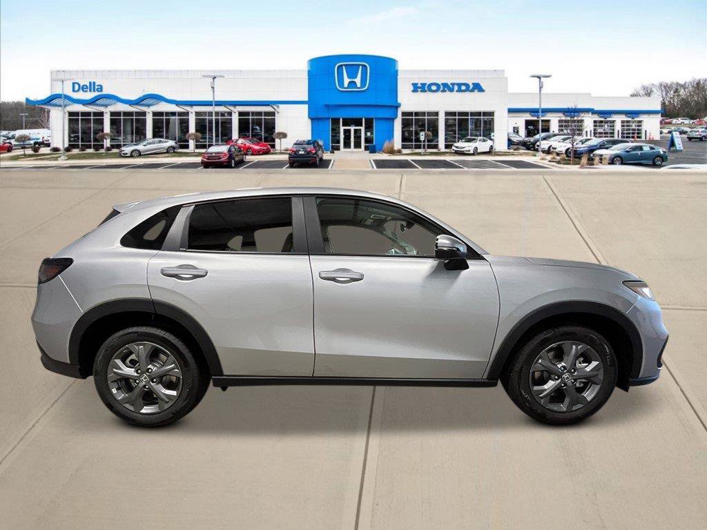 New 2027 Honda HR-V LX image 2