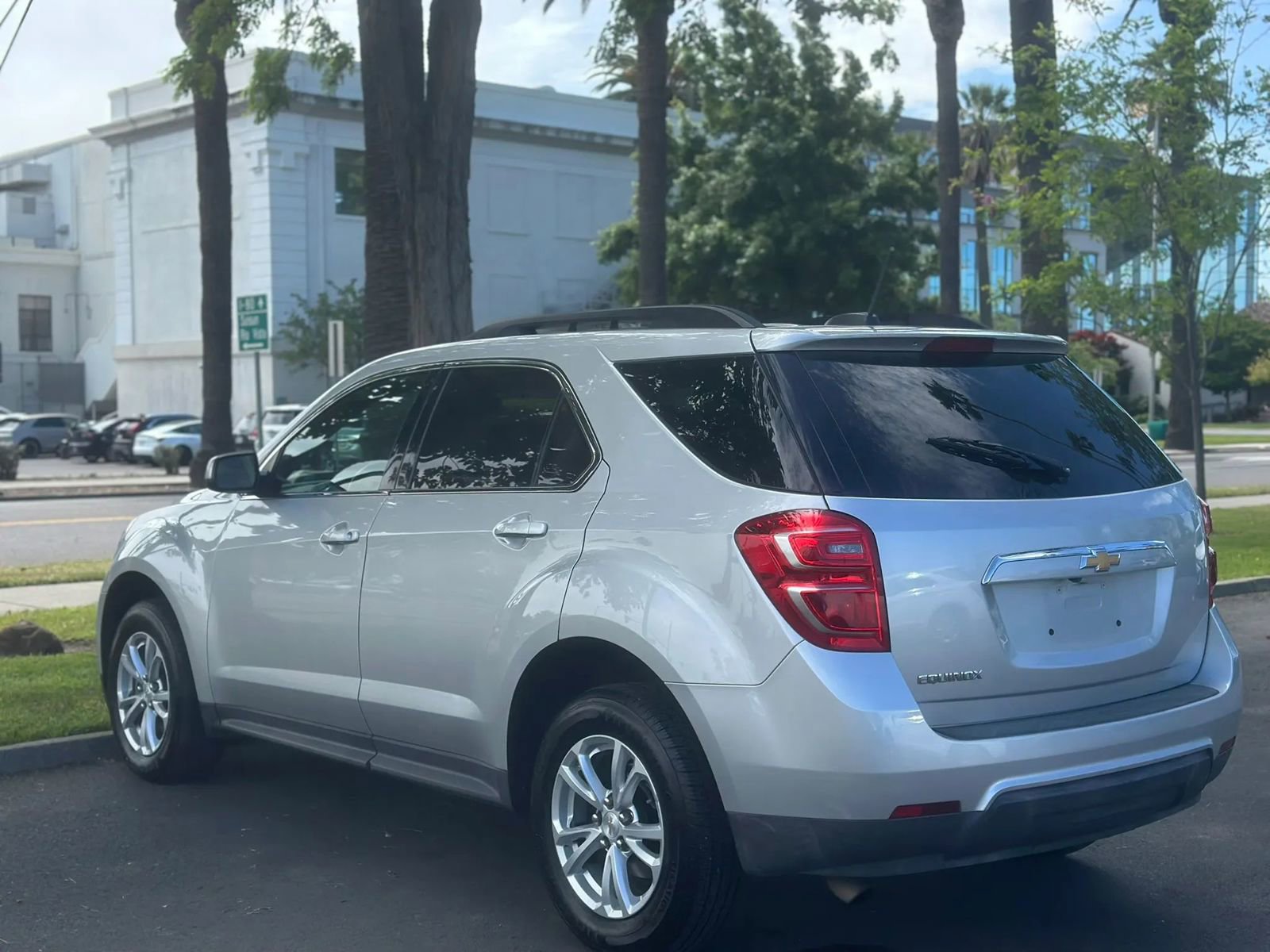 Used 2017 Chevrolet Equinox LT w/ Convenience Package FWD image 23