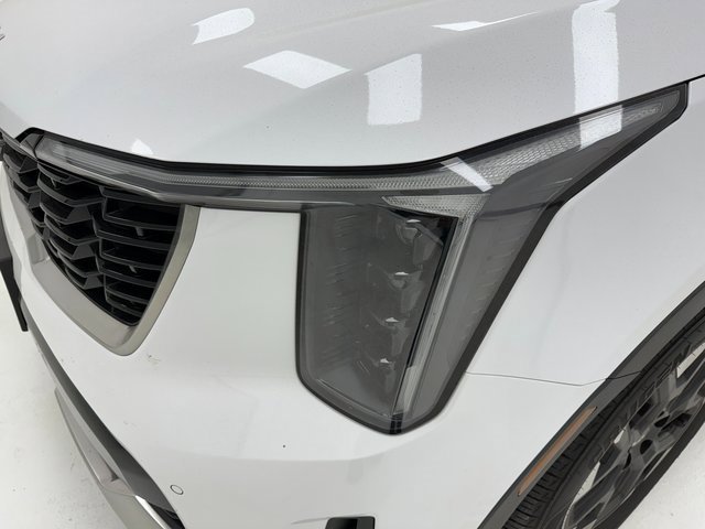 Used 2024 Kia Sorento S image 10