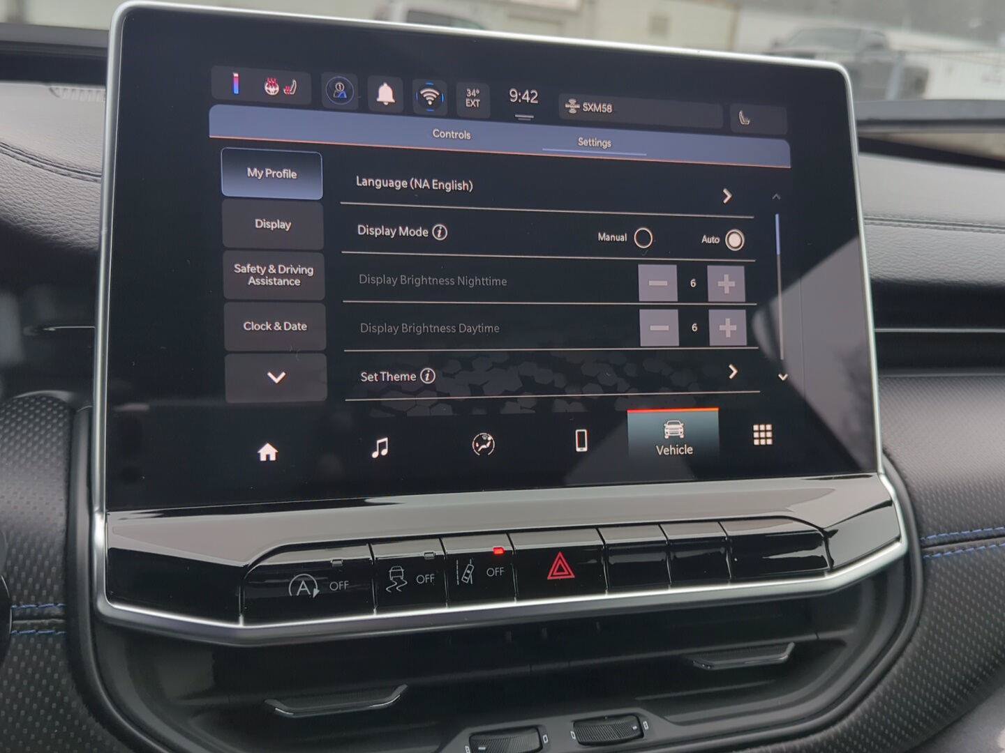 New 2026 Jeep Compass Latitude AWD/4WD image 18