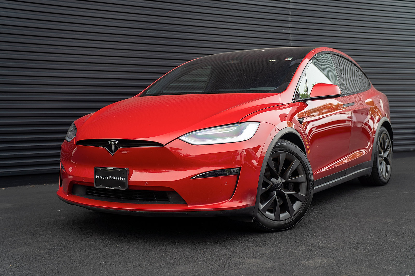 Used 2023 Tesla Model X AWD/4WD image 1