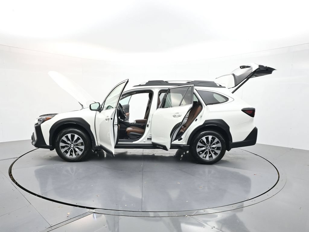 Used 2025 Subaru Outback Touring AWD/4WD image 34