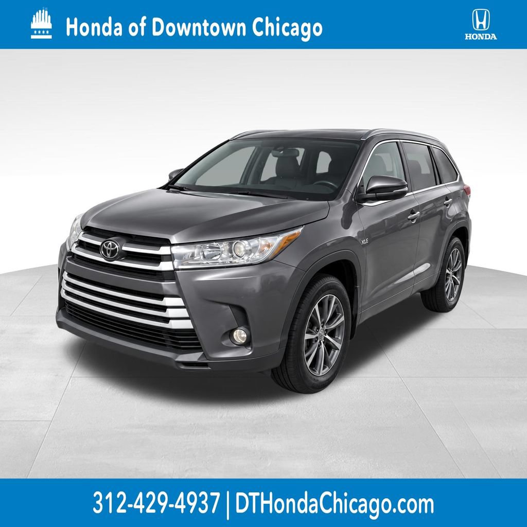 Used 2019 Toyota Highlander XLE AWD/4WD image 1