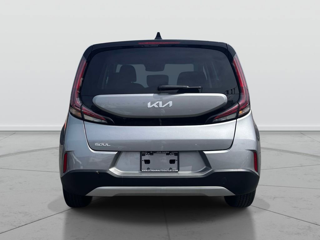 Used 2023 Kia Soul S FWD image 6