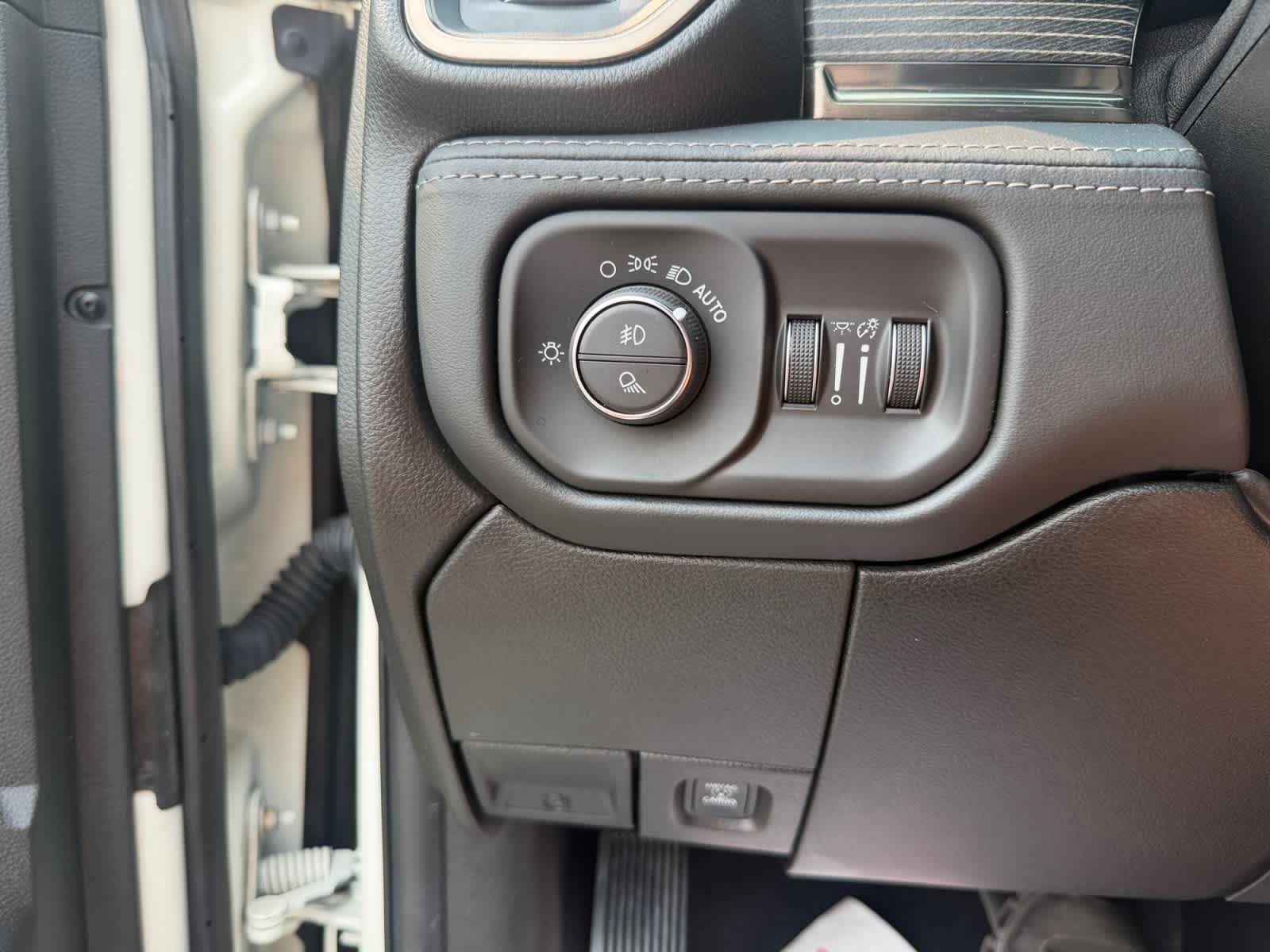 Used 2020 RAM 2500 Limited AWD/4WD image 33