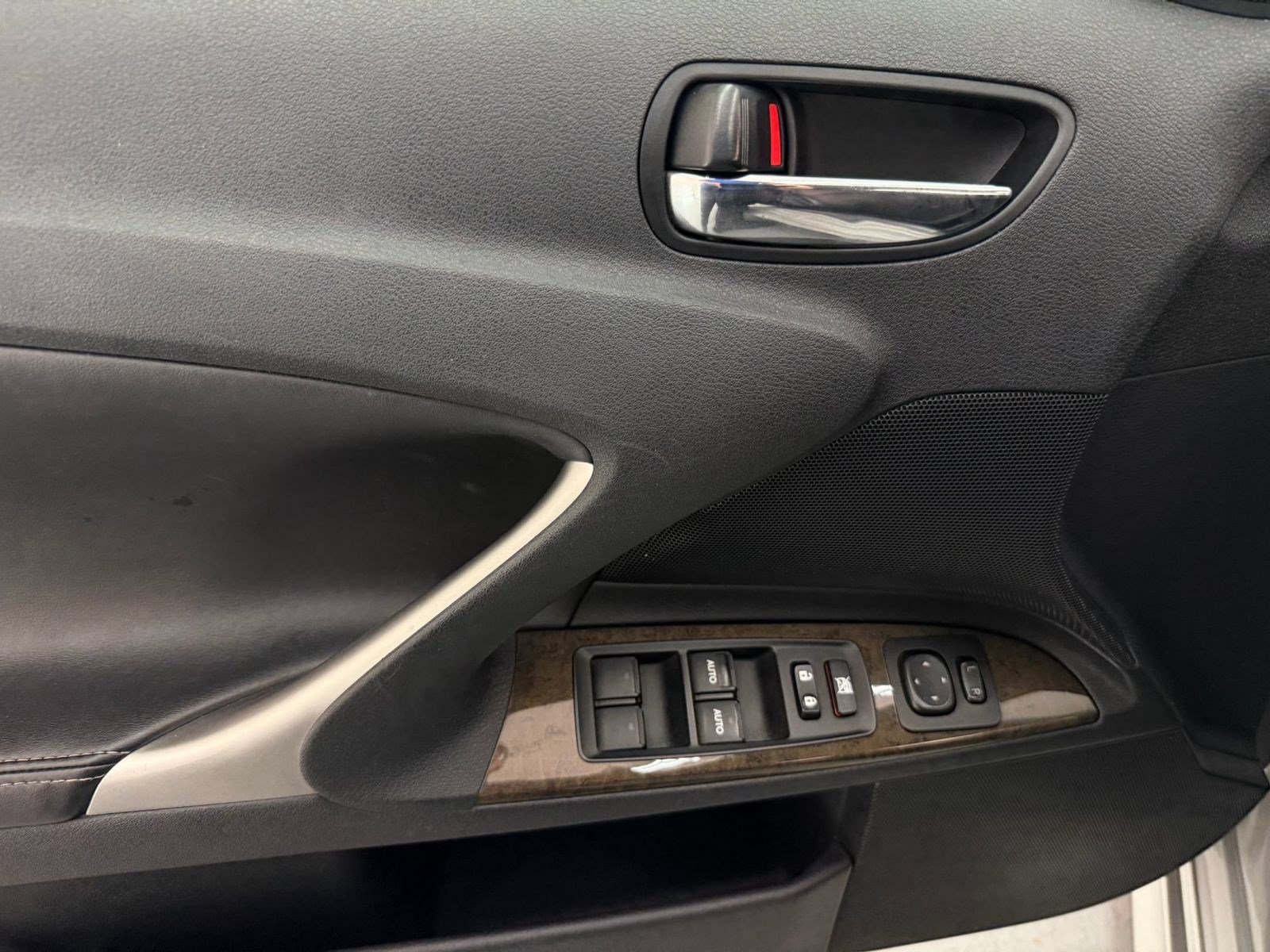 Used 2012 Lexus IS 350C RWD image 11