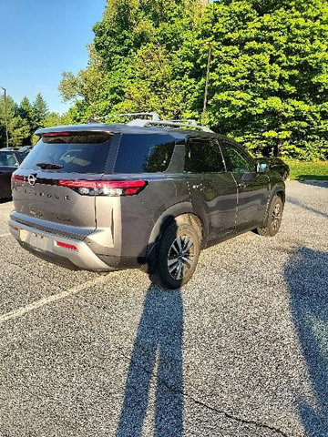 Used 2023 Nissan Pathfinder SL w/ Lighting Package (N92) AWD/4WD image 5