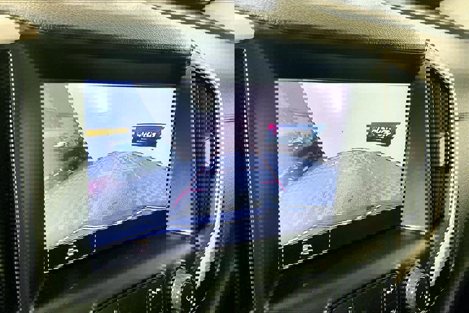 Used 2024 GMC Terrain SLT image 26