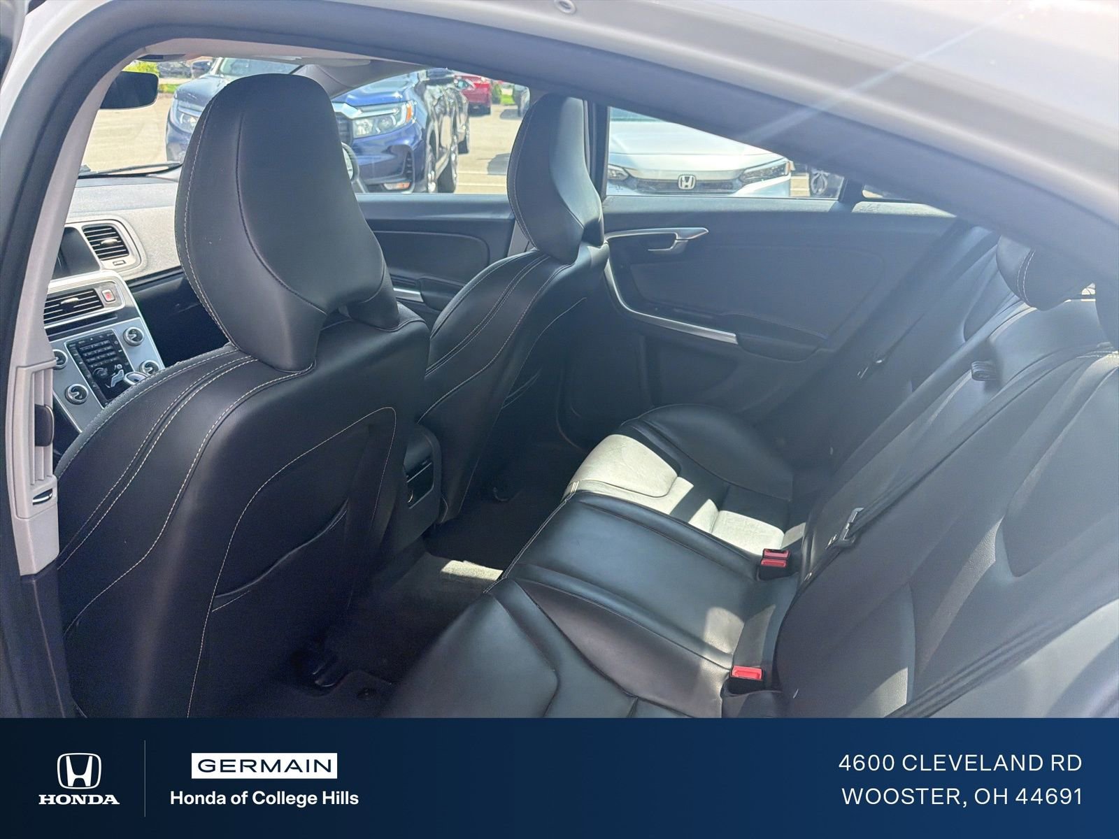 Used 2017 Volvo S60 T5 Dynamic image 11