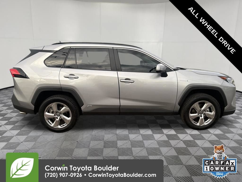 Used 2021 Toyota RAV4 XLE Premium AWD/4WD image 9