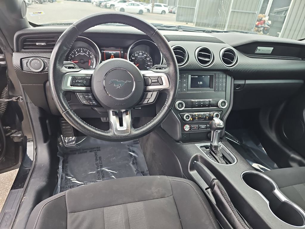 Used 2019 Ford Mustang EcoBoost image 18