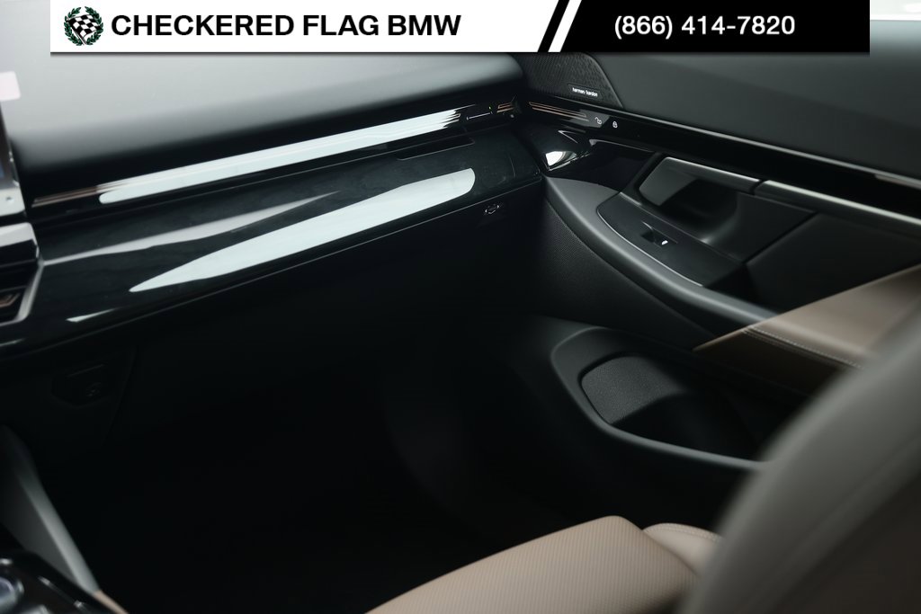 Certified 2024 BMW 530i xDrive w/ Premium Package image 31