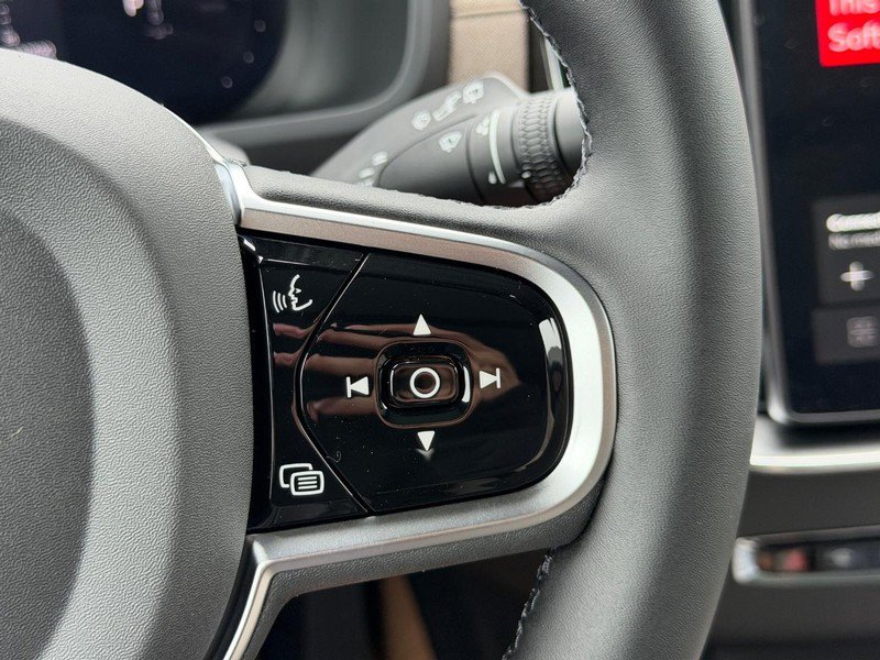 New 2026 Volvo XC90 T8 Plus w/ Protection Package AWD/4WD image 12