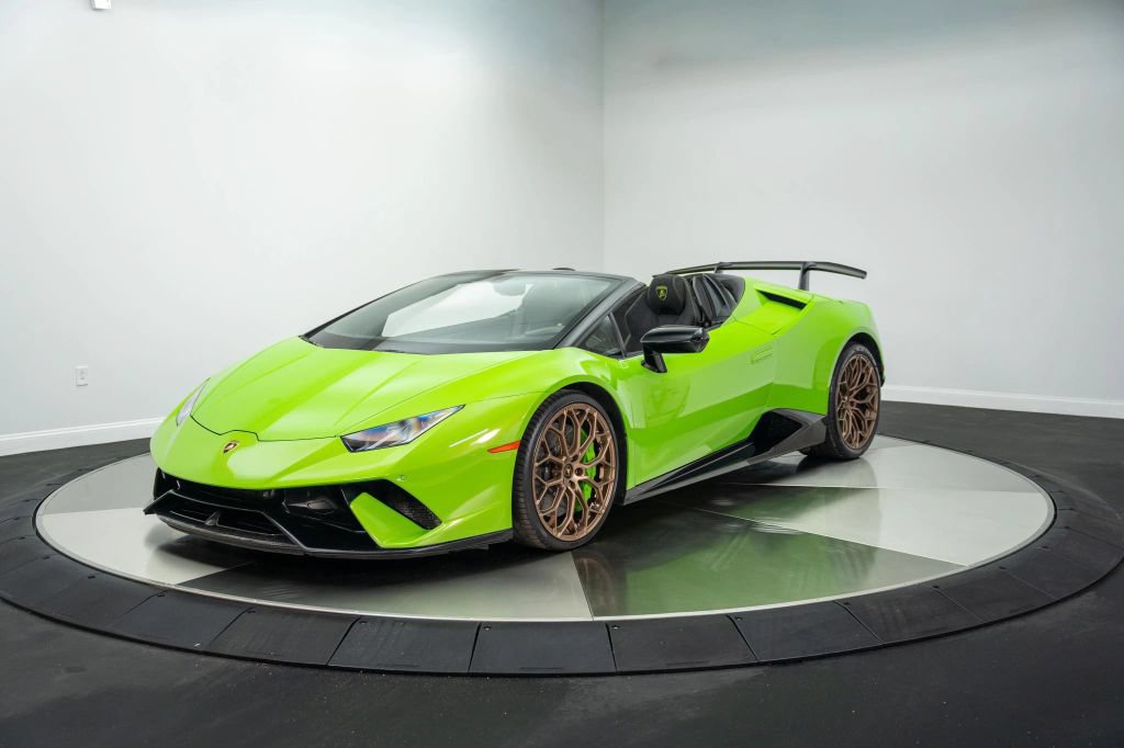 Used 2019 Lamborghini Huracan Performante AWD/4WD image 5