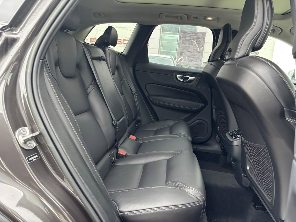 Certified 2023 Volvo XC60 B6 Ultimate w/ Climate Package AWD/4WD image 23