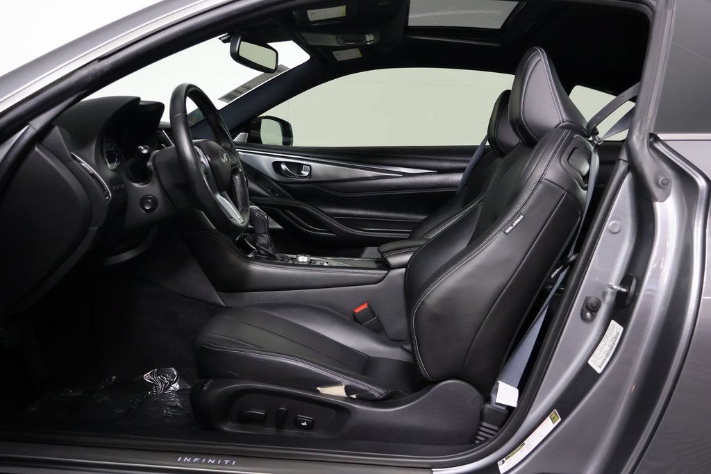 Used 2019 INFINITI Q60 3.0t Luxe w/ Essential Package RWD image 10