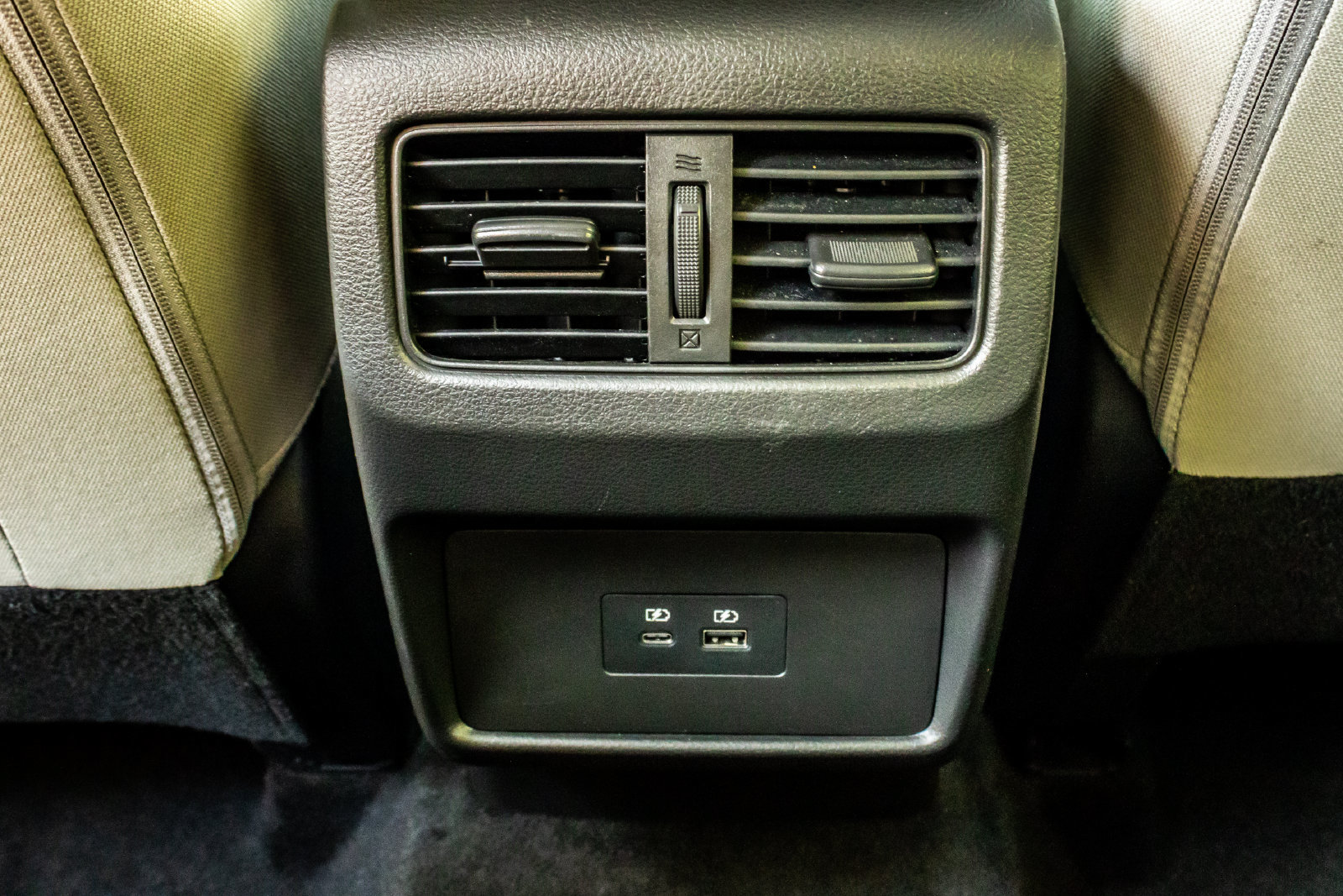 Used 2023 Nissan Rogue SV AWD/4WD image 14