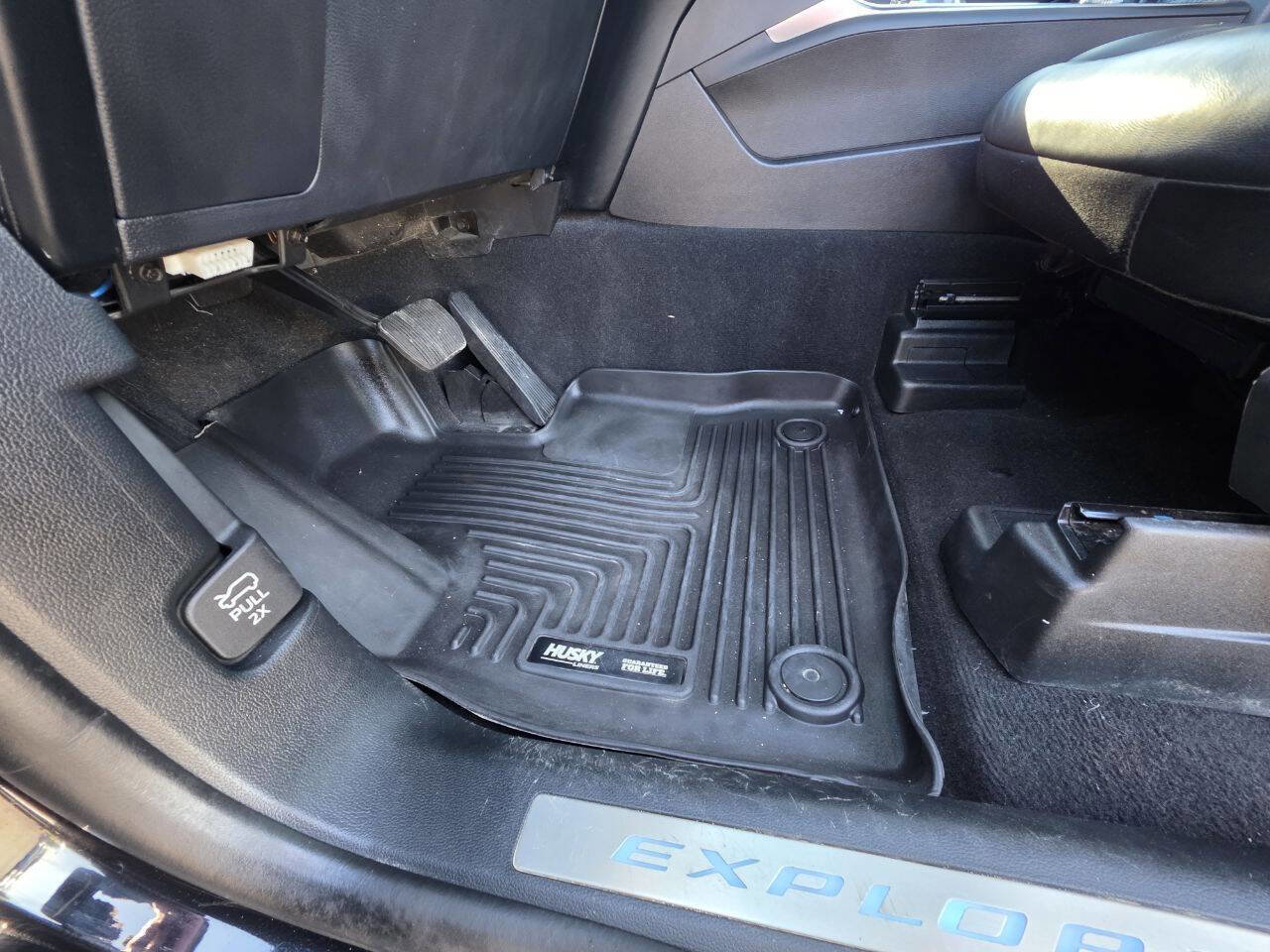 Used 2021 Ford Explorer Platinum image 14