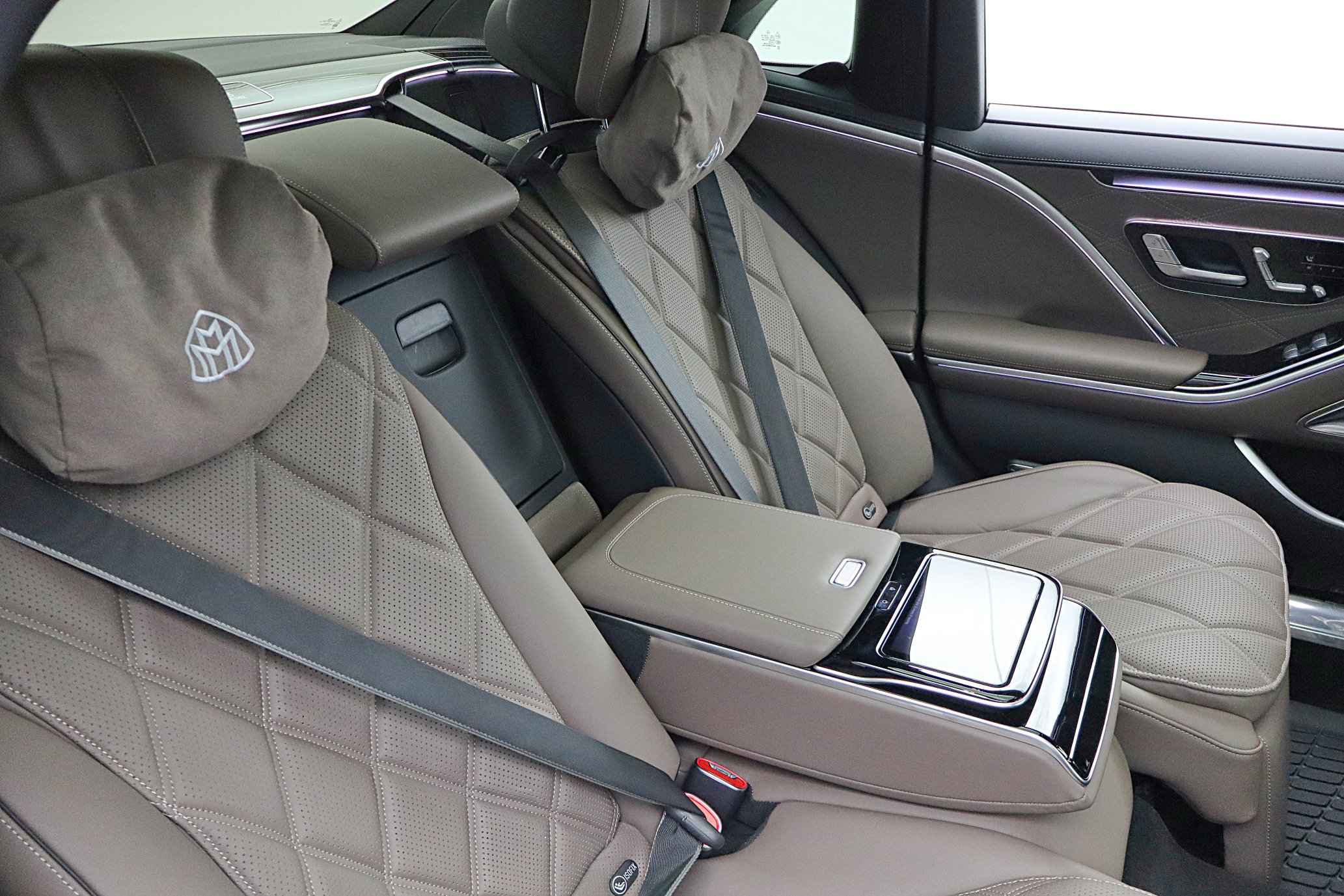 Used 2024 Mercedes-Benz Maybach S 580 4MATIC image 45