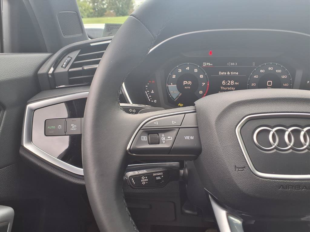 Used 2025 Audi Q3 2.0T Premium w/ Convenience Package AWD/4WD image 18