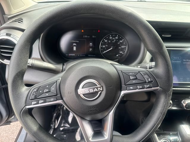 Used 2023 Nissan Kicks SV FWD image 11