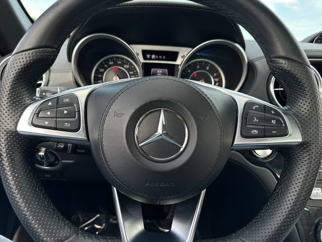 Used 2017 Mercedes-Benz SL 550 image 19