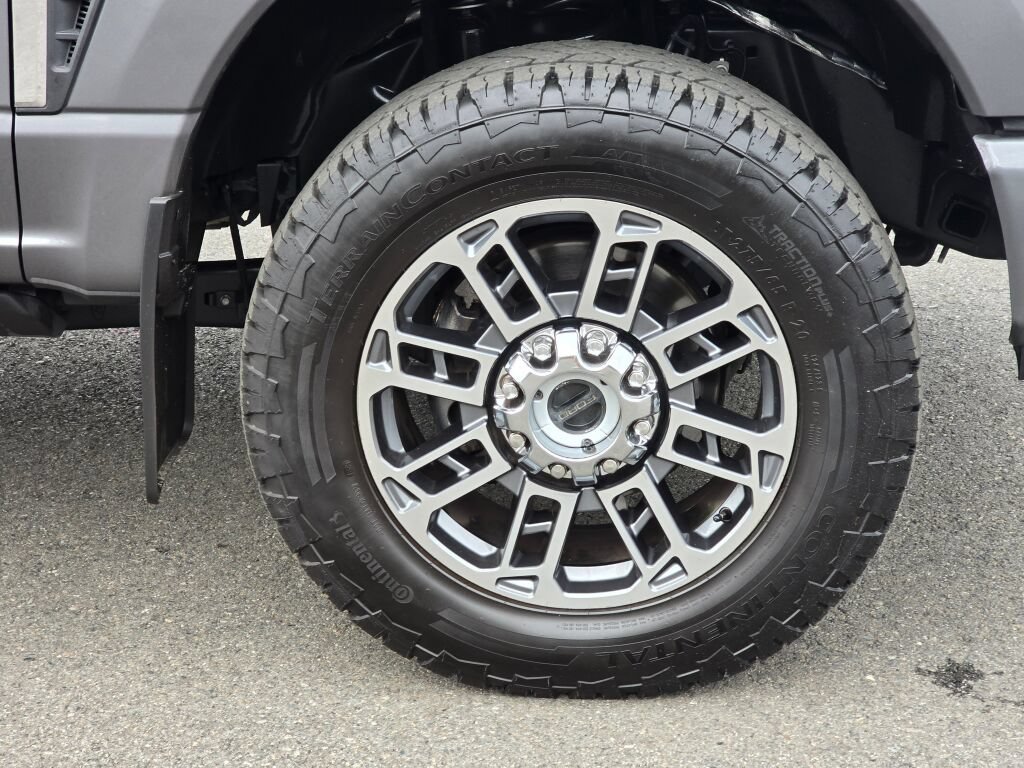 Certified 2025 Ford F350 Platinum w/ Platinum Plus Package AWD/4WD image 9