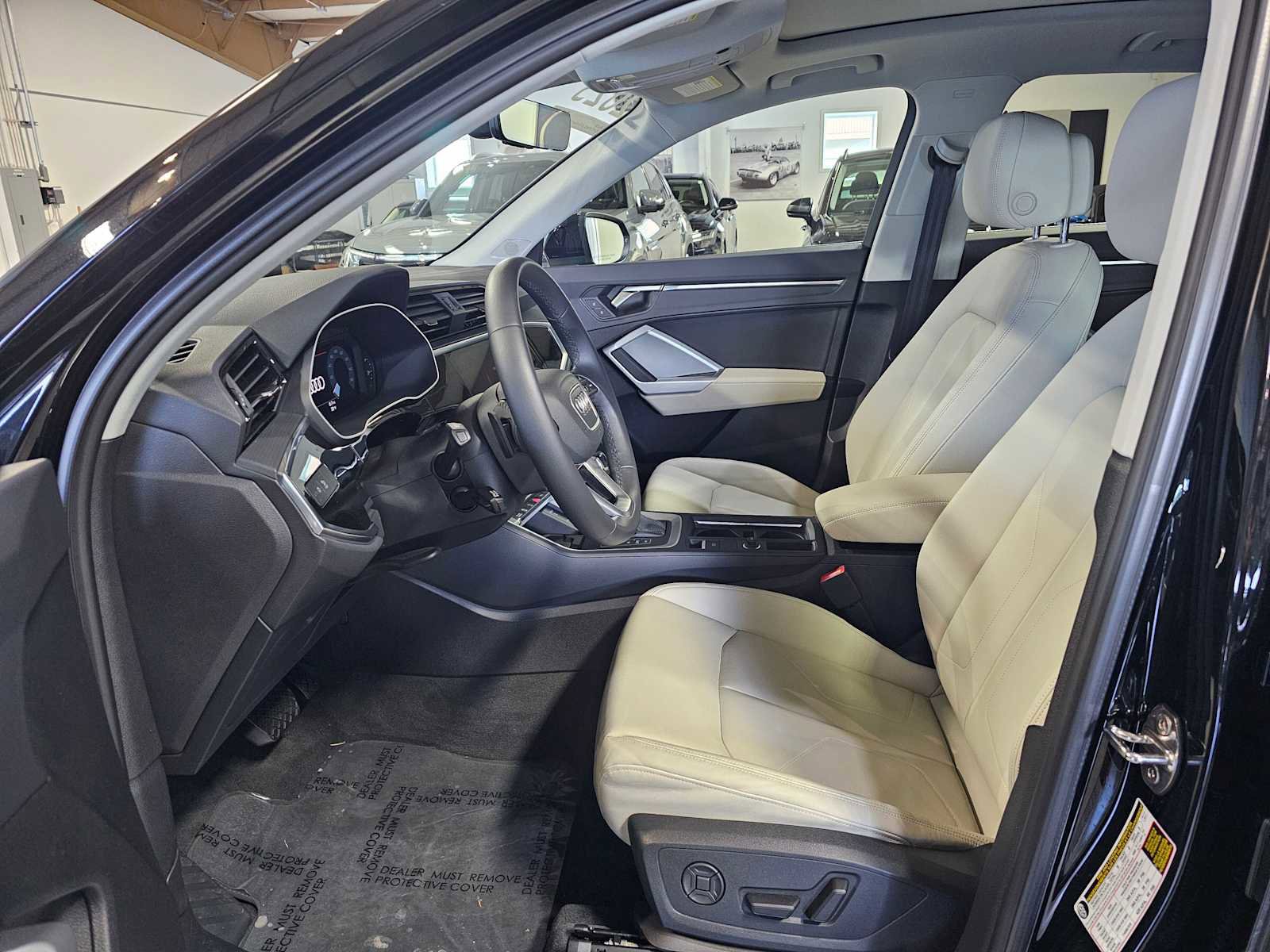 Certified 2025 Audi Q3 2.0T Premium w/ Convenience Package image 23