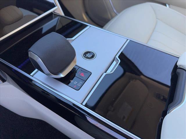 New 2025 Land Rover Range Rover SE image 26