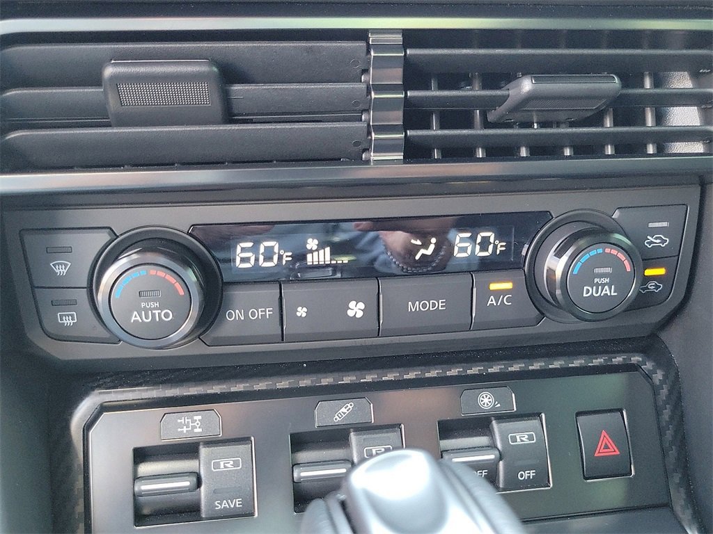 Used 2024 Nissan GT-R Premium w/ Premium Interior Package image 13