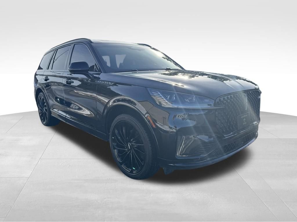 Used 2025 Lincoln Aviator Reserve w/ Jet Appearance Package image 5