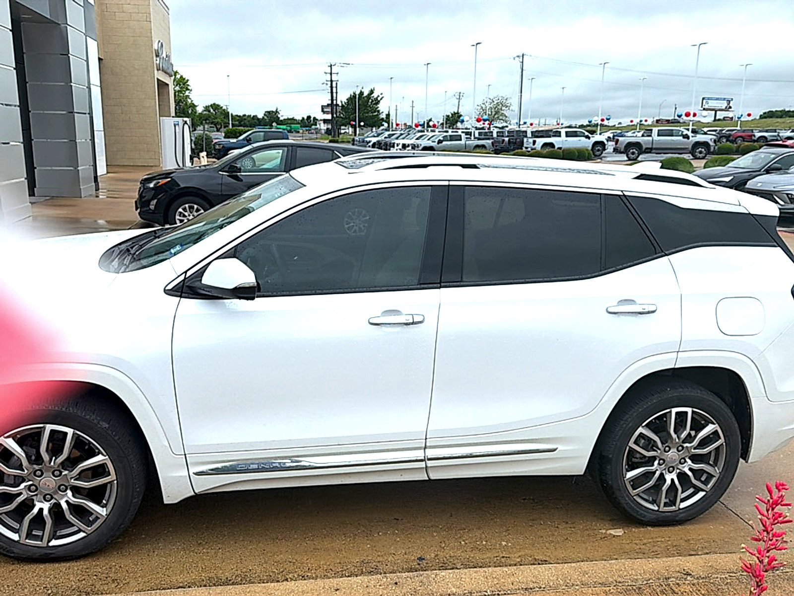 Used 2023 GMC Terrain Denali AWD/4WD image 4